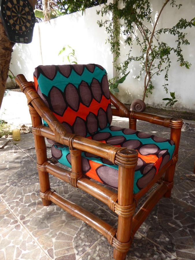 Sarawally Guesthouse Ampaya Ngoại thất bức ảnh