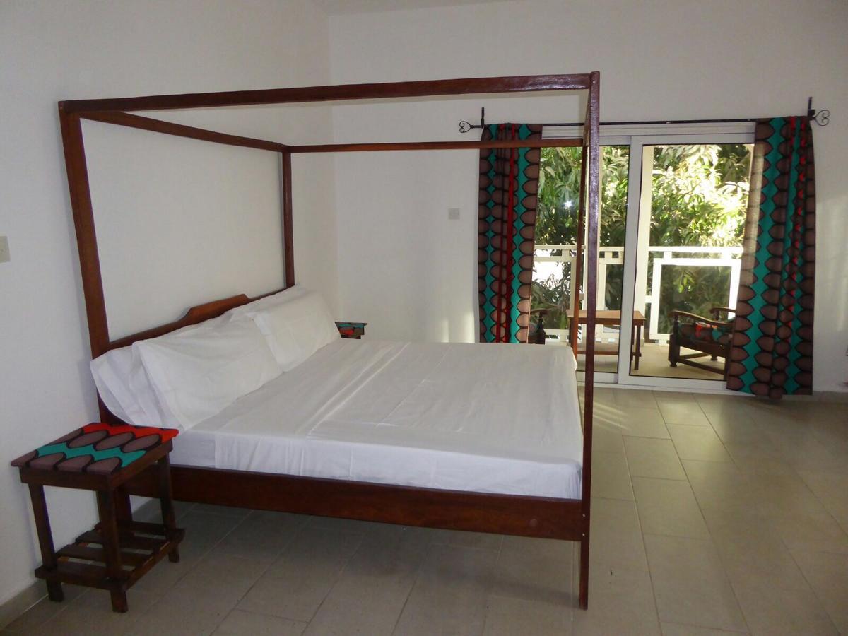 Sarawally Guesthouse Ampaya Ngoại thất bức ảnh