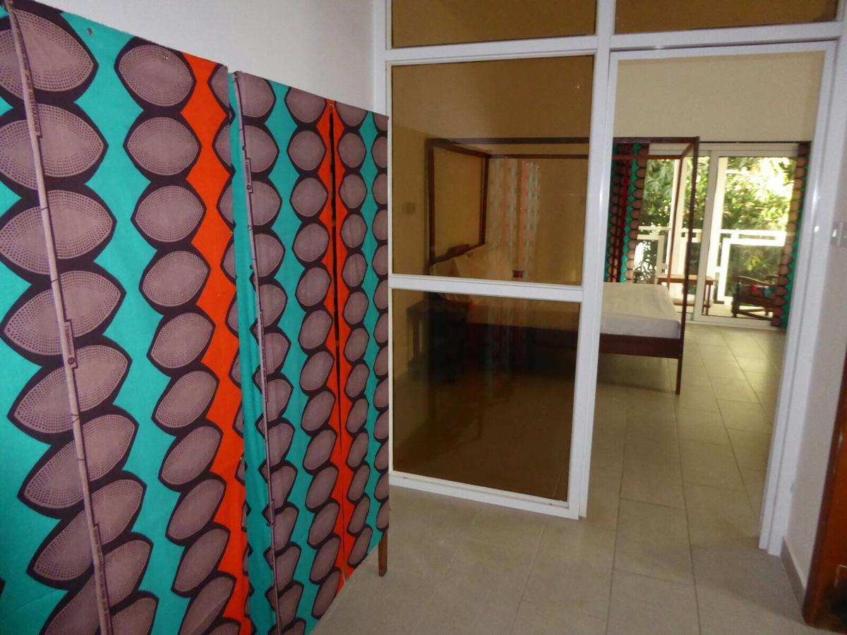 Sarawally Guesthouse Ampaya Ngoại thất bức ảnh