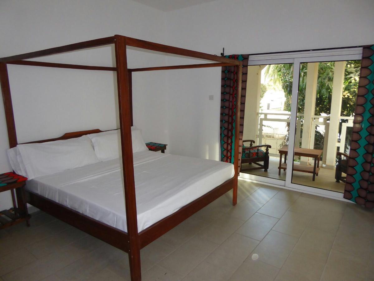 Sarawally Guesthouse Ampaya Ngoại thất bức ảnh