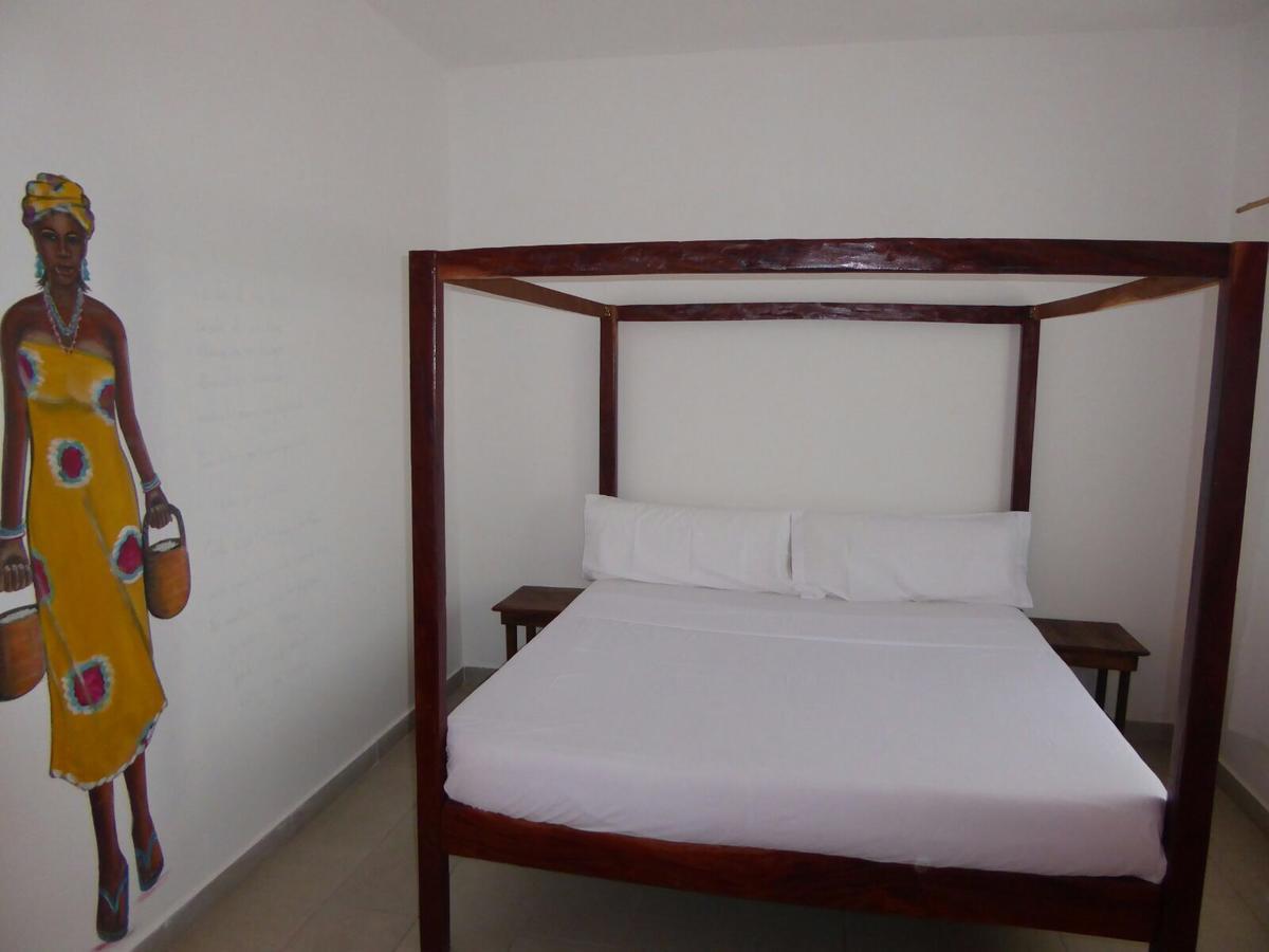 Sarawally Guesthouse Ampaya Ngoại thất bức ảnh