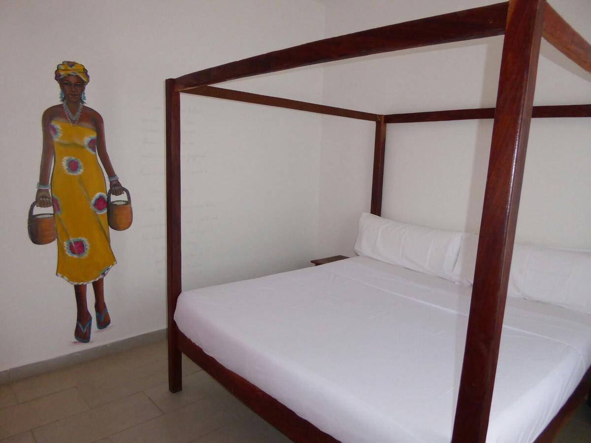 Sarawally Guesthouse Ampaya Ngoại thất bức ảnh
