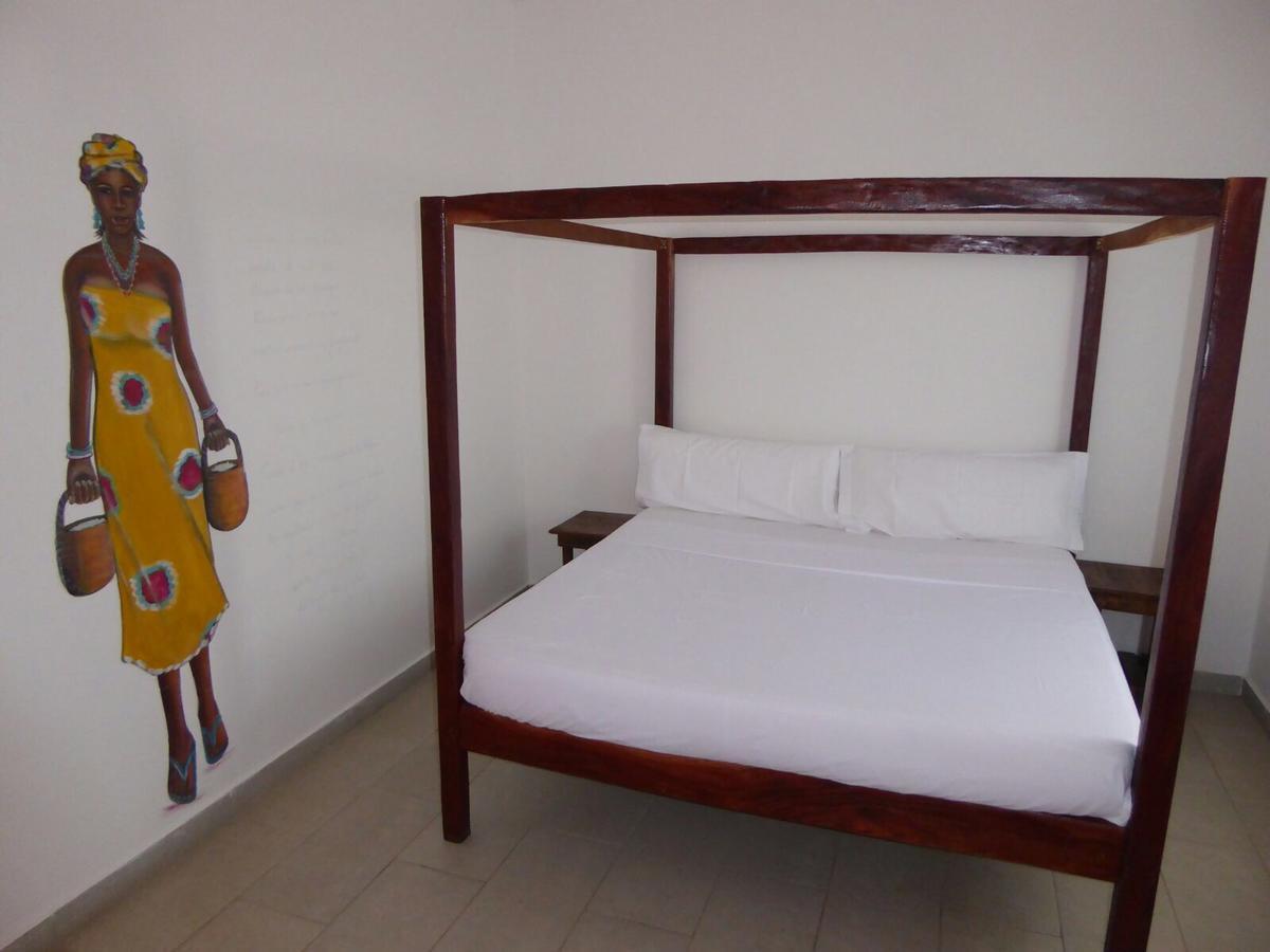 Sarawally Guesthouse Ampaya Ngoại thất bức ảnh