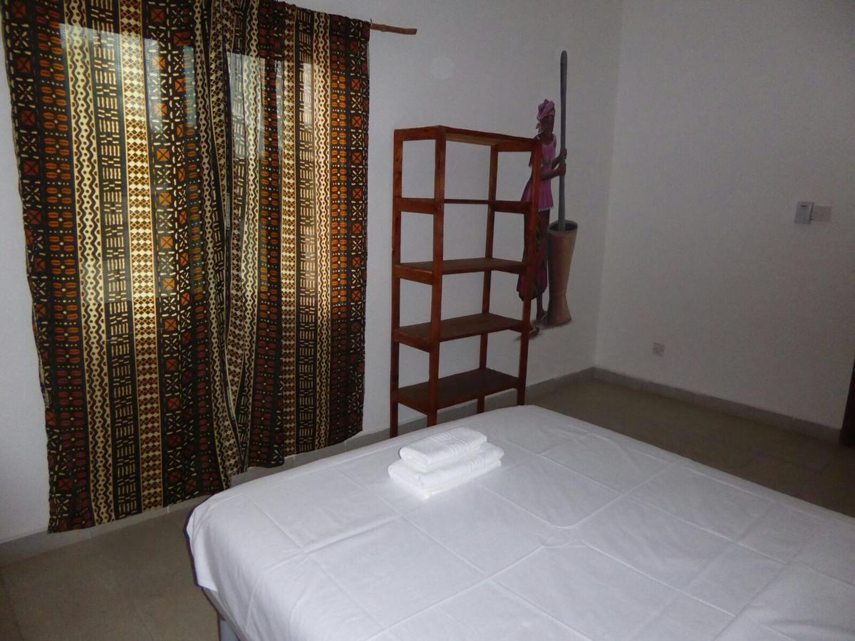 Sarawally Guesthouse Ampaya Ngoại thất bức ảnh