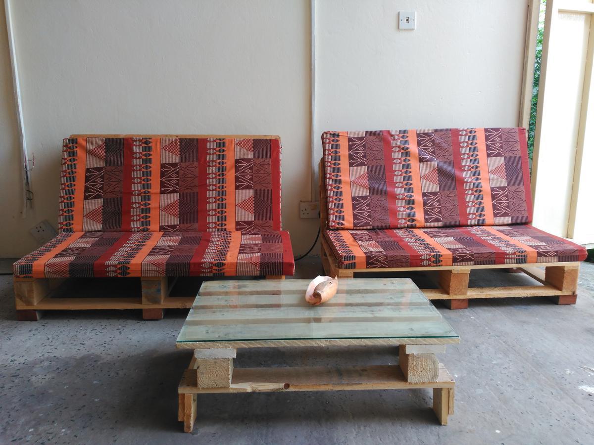 Sarawally Guesthouse Ampaya Ngoại thất bức ảnh